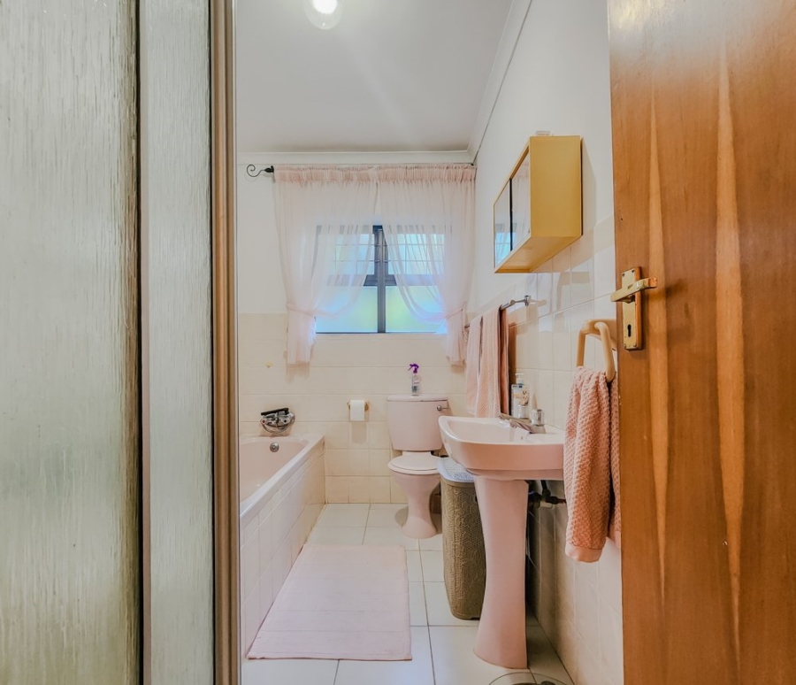 4 Bedroom Property for Sale in Durbanville Western Cape